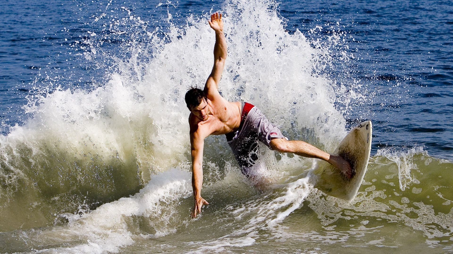 开云体育在线入口-中国男篮海外集训开启，争夺国际赛场佳绩，中国男篮晒集训合影